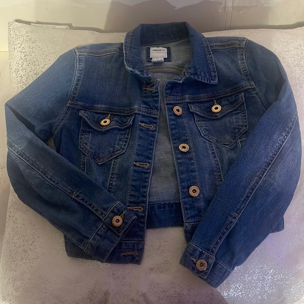FOREVER 21 GIRLS JEAN JACKET